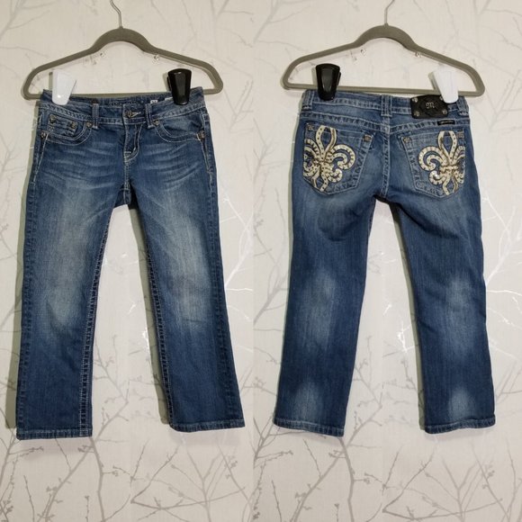 Miss Me Low Rise Capri Jeans Studded Fleur de Lis - Picture 7 of 7